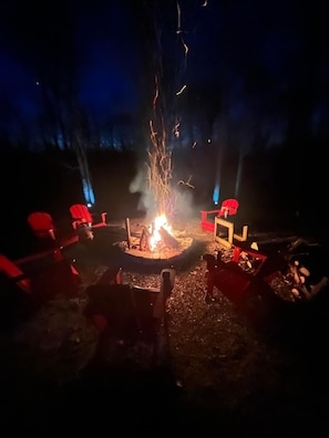 Nothing beats a Hocking Hills Bonfire at The Mile High Cabin.