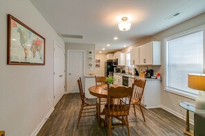 Dining Room & Kitchen