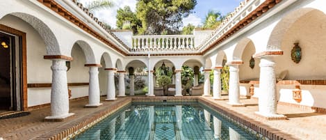 private pool, Villa Bella, Holiday Home in Marbella