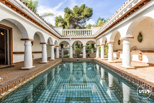private pool, Villa Bella, Holiday Home in Marbella