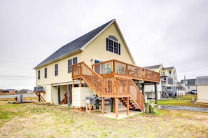 Parking | Gravel Driveway (3 Vehicles) | Covered Parking Under Home (2 Vehicles)