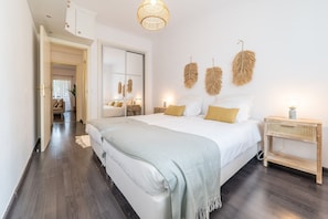 Delightful Aroeira Apartment | 2 Bedrooms | Apartment Aroeira Golf IV | Located in Golf Resort & Balcony with Dining Area | Aroeira