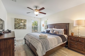 King bedroom upstairs
