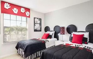 MickeysBedroom2