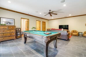 Game Room | Billiards | TV | Bean Bag Chairs | Lower Level