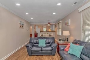Upstairs living room with Smart Roku TV!