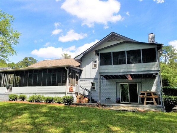 Waterside of Home Large screened porch plus private Master bdrm screened porch