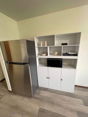 Kitchen Space & Fridge