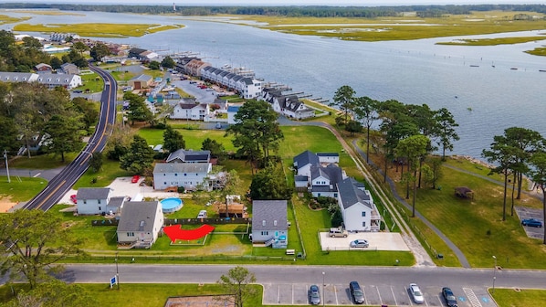 Welcome to Channel View Charmer on Chincoteague Island!