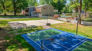 Full-size sand volleyball & basketball/pickleball court shared w/ 1 other VRBO