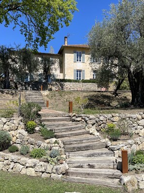 The borders are planted with lavender, agapanthus and rosemary