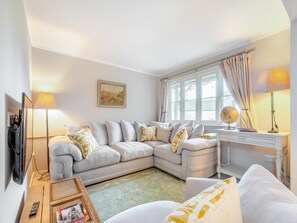 Living room | Pears Cottage - Blue Goose Holidays, Beckington, near Frome