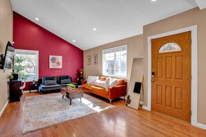 Main living area with 55" Smart TV