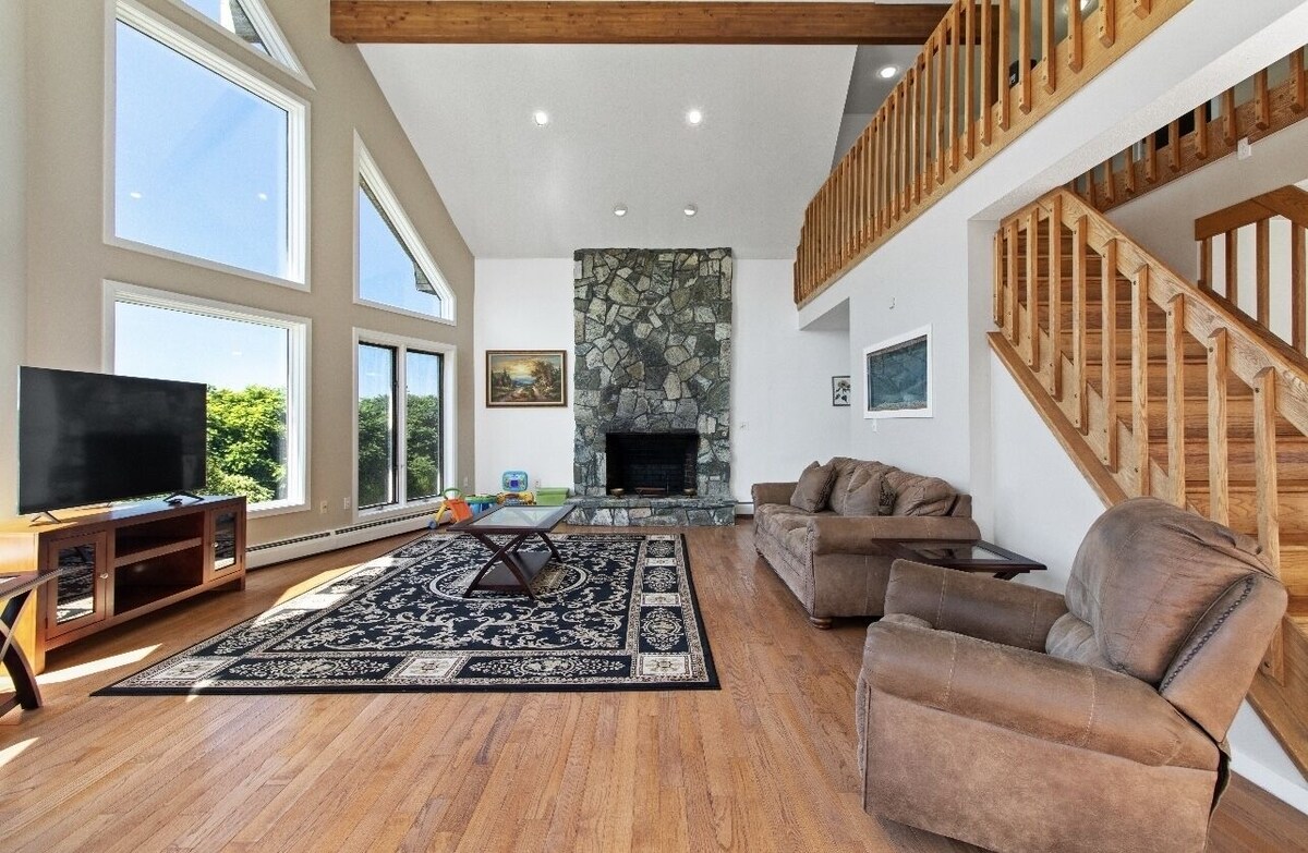 Mohegan Cabin Estate