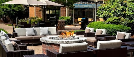 Outdoor firepit