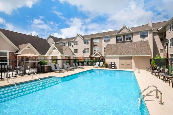 Seasonal Outdoor Swimming pool