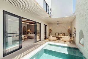 Jump in the pool, chilling on the daybed while the sun is out.