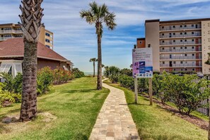 A short and safe walk to the beach