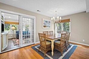 Dining Room with Sunroom Access