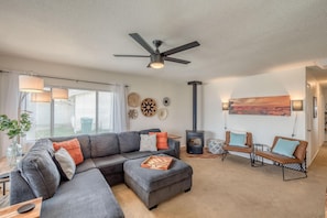 Bright and sunny living room with ample seating