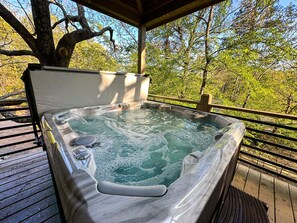 Bubbles on the elevated deck for a relaxing experience