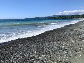 Gordon's Beach -4 minute drive