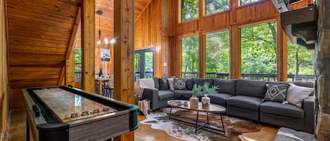 Lounge in the Living Room with Friends & Family w/ large stunning cabin windows