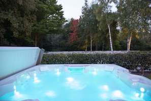 A luxurious Hot Spring spa pool for your enjoyment