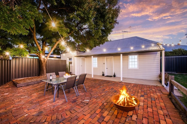 Patio/ Entertaining Area