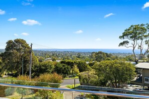 Balcony/Bay Views