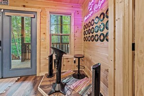 Who doesn't love karaoke?  Live, at Moonrise Ridge!  Be a superstar