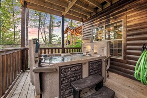 Hot tub on the back deck - views for days.