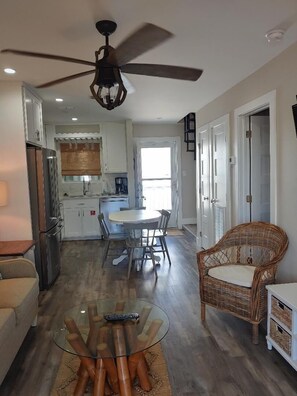 Dining area into kitchen and entryway - Dining area into kitchen and entryway