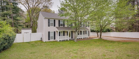 Norcross Vacation Rental | 7BR | 3BA | 3,050 Sq Ft | Step-Free Entry