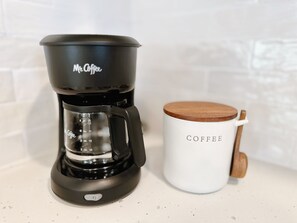 Kaffee und/oder Kaffeemaschine