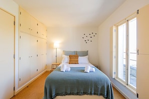 Lovely bedroom with a double bed, comfortable mattress and ample storage #bedroom #sleep