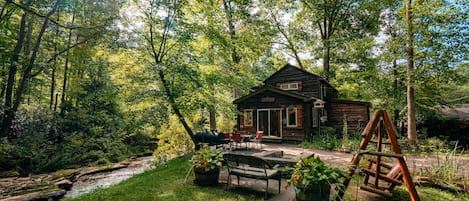 Beautiful Cabin on a Private Stream
See all of our homes at Vacation Ohiopyle