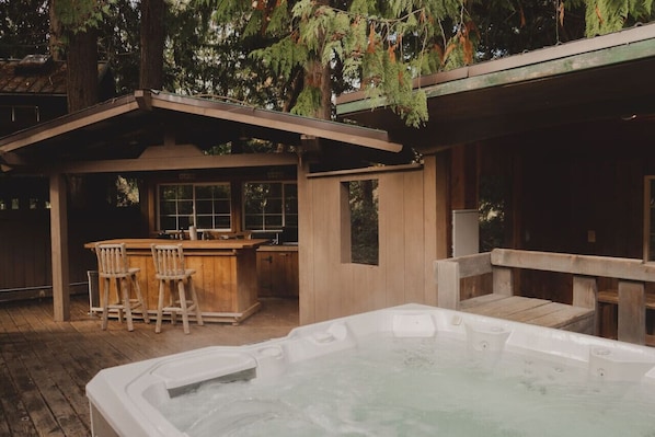 Bain à remous extérieur