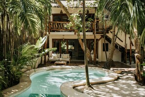 Private pool