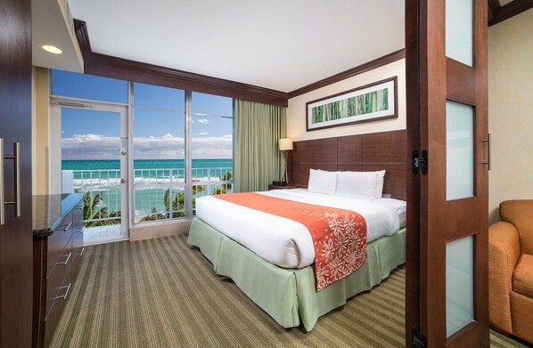 Bedroom w/ Comfortable bed