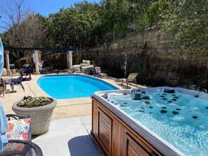 Pool and 9 person Jacuzzi