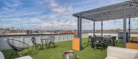 Live the al fresco life with your luxury Nashville Rooftop Terrace.