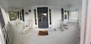 Panoramic picture of front porch.