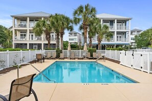 Dive into relaxation – enjoy the refreshing communal pool.
