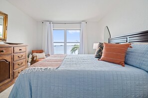 Palm Tree and Water Views from Bedroom!