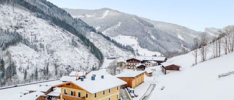 Außenseite Ferienhaus [Winter]