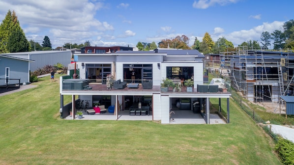 Entire lower level with private entrance and private jetty on lake