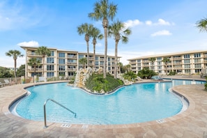 Beautiful Resort Style Pool