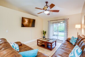 Living Room | Single-Story Duplex