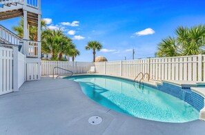 Pool area at Dragonfly